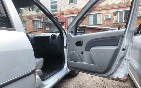 Renault Logan I, 2006 год, 150 000 рублей, 7 фотография