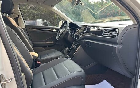 Volkswagen T-Roc I, 2022 год, 1 360 000 рублей, 13 фотография
