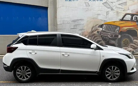 Toyota Yaris XP150 рестайлинг, 2023 год, 1 050 500 рублей, 5 фотография