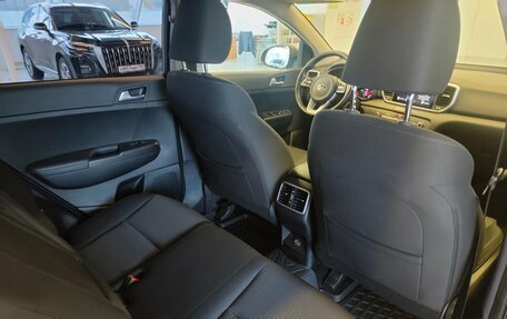 KIA Sportage IV рестайлинг, 2020 год, 2 179 000 рублей, 8 фотография