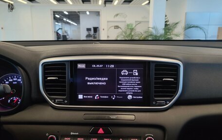 KIA Sportage IV рестайлинг, 2020 год, 2 179 000 рублей, 10 фотография