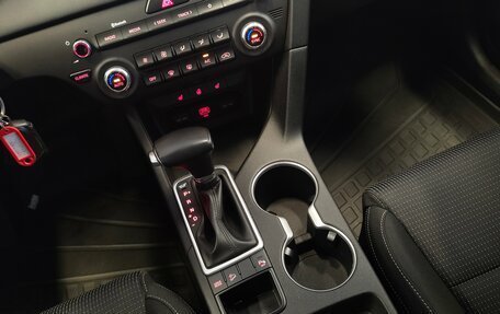 KIA Sportage IV рестайлинг, 2020 год, 2 179 000 рублей, 13 фотография