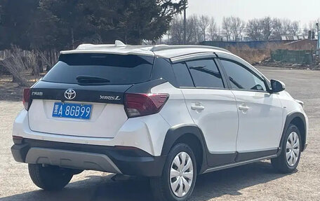 Toyota Yaris, 2022 год, 1 195 000 рублей, 6 фотография