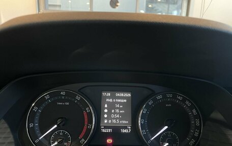 Skoda Octavia IV, 2021 год, 2 160 000 рублей, 11 фотография