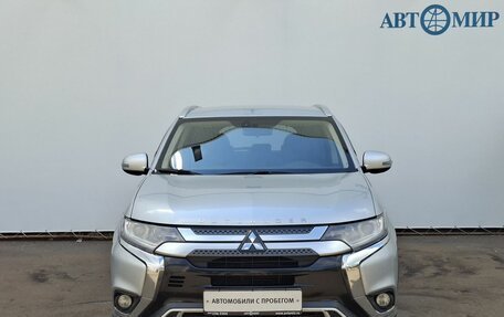 Mitsubishi Outlander III рестайлинг 3, 2019 год, 1 900 000 рублей, 2 фотография