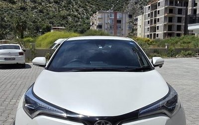 Toyota C-HR I рестайлинг, 2019 год, 1 800 000 рублей, 1 фотография