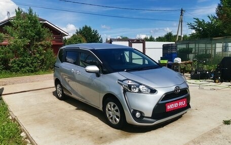 Toyota Sienta II, 2016 год, 980 000 рублей, 1 фотография