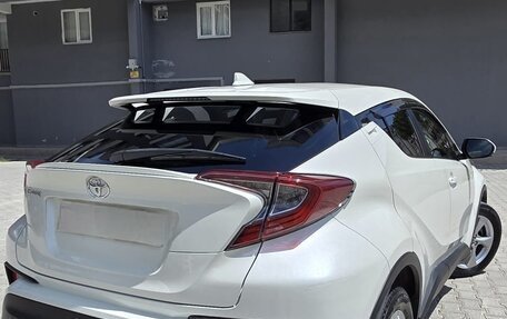 Toyota C-HR I рестайлинг, 2019 год, 1 800 000 рублей, 11 фотография