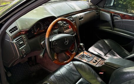 Mercedes-Benz E-Класс, 1997 год, 540 000 рублей, 11 фотография