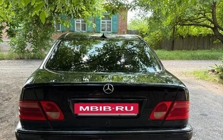 Mercedes-Benz E-Класс, 1997 год, 540 000 рублей, 7 фотография