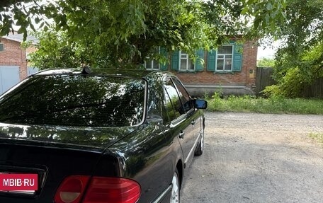 Mercedes-Benz E-Класс, 1997 год, 540 000 рублей, 6 фотография