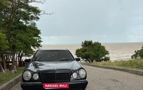 Mercedes-Benz E-Класс, 1997 год, 540 000 рублей, 16 фотография