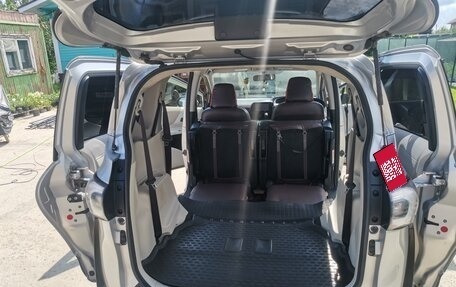 Toyota Sienta II, 2016 год, 980 000 рублей, 7 фотография