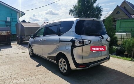 Toyota Sienta II, 2016 год, 980 000 рублей, 4 фотография