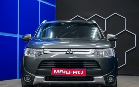 Mitsubishi Outlander III рестайлинг 3, 2014 год, 1 370 000 рублей, 4 фотография