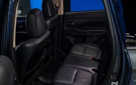 Mitsubishi Outlander III рестайлинг 3, 2014 год, 1 370 000 рублей, 14 фотография