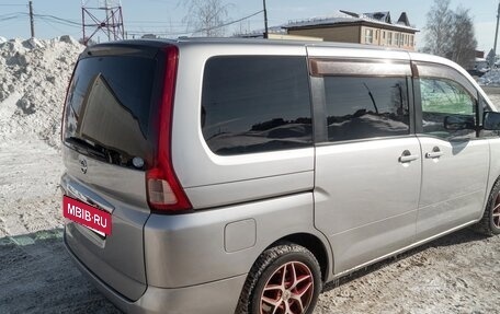 Nissan Serena III, 2009 год, 800 000 рублей, 12 фотография