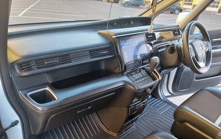 Honda Stepwgn IV, 2021 год, 1 970 000 рублей, 11 фотография