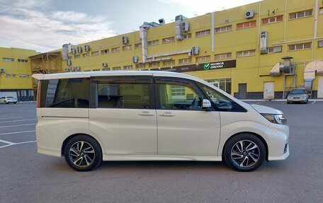 Honda Stepwgn IV, 2021 год, 1 970 000 рублей, 8 фотография