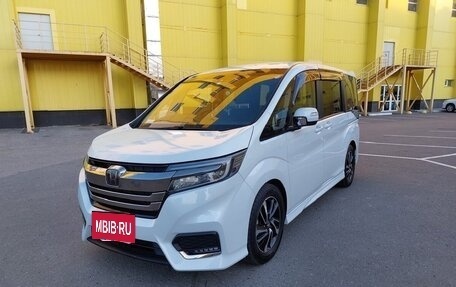 Honda Stepwgn IV, 2021 год, 1 970 000 рублей, 3 фотография
