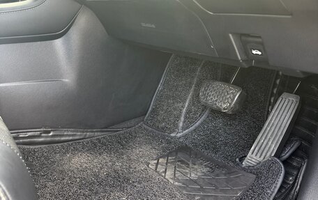 Lexus RX IV рестайлинг, 2016 год, 3 700 000 рублей, 15 фотография