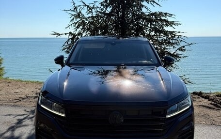 Volkswagen Touareg III, 2018 год, 2 990 000 рублей, 4 фотография