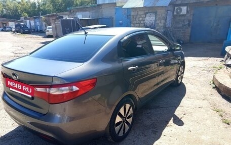 KIA Rio III рестайлинг, 2013 год, 835 000 рублей, 3 фотография