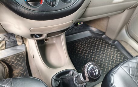 Chevrolet Rezzo, 2008 год, 550 000 рублей, 14 фотография