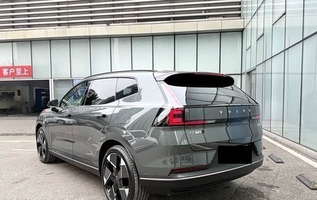 Volvo XC70, 2025 год, 6 480 000 рублей, 4 фотография
