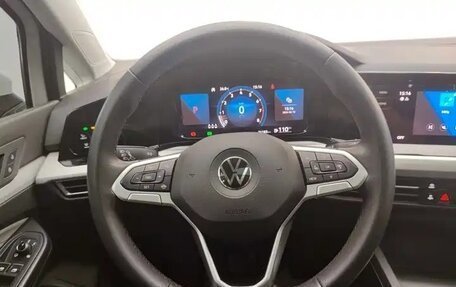 Volkswagen Golf VIII, 2023 год, 1 585 000 рублей, 6 фотография