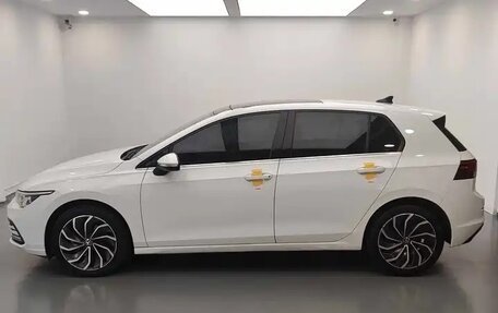Volkswagen Golf VIII, 2023 год, 1 585 000 рублей, 3 фотография