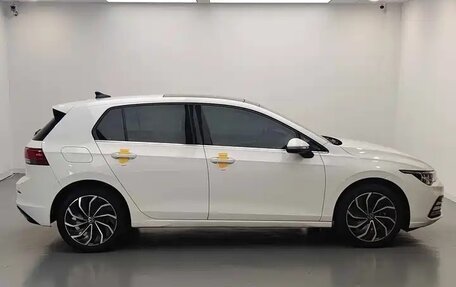 Volkswagen Golf VIII, 2023 год, 1 585 000 рублей, 9 фотография