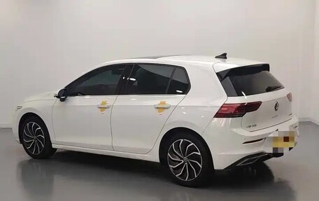 Volkswagen Golf VIII, 2023 год, 1 585 000 рублей, 10 фотография