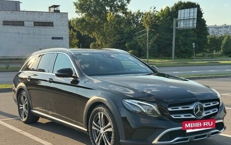 Mercedes-Benz E-Класс, 2019 год, 4 400 000 рублей, 3 фотография