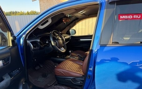 Toyota Hilux VIII, 2018 год, 4 300 000 рублей, 5 фотография