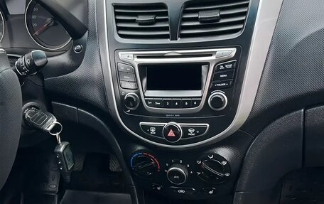 Hyundai Solaris II рестайлинг, 2014 год, 699 000 рублей, 9 фотография