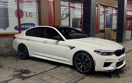 BMW M5, 2019 год, 5 780 000 рублей, 15 фотография