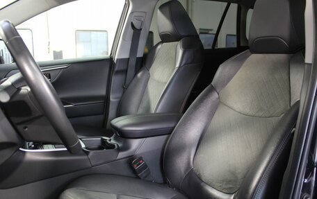 Toyota RAV4, 2024 год, 3 850 000 рублей, 13 фотография