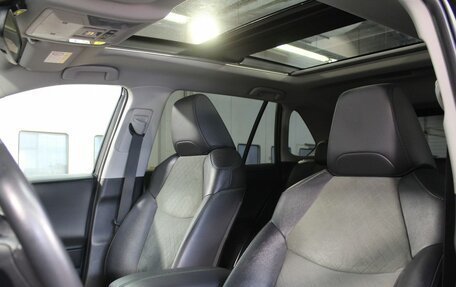 Toyota RAV4, 2024 год, 3 850 000 рублей, 15 фотография