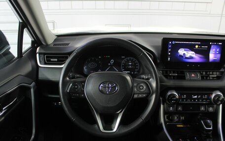 Toyota RAV4, 2024 год, 3 850 000 рублей, 16 фотография