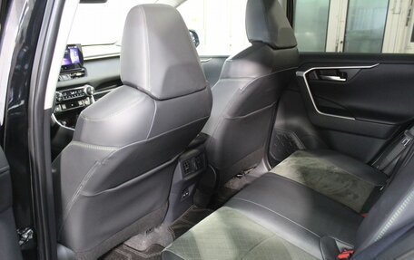 Toyota RAV4, 2024 год, 3 850 000 рублей, 21 фотография