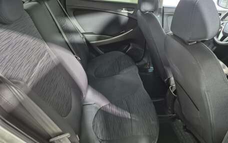 Hyundai Solaris II рестайлинг, 2016 год, 950 000 рублей, 16 фотография