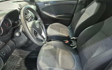 Hyundai Solaris II рестайлинг, 2016 год, 950 000 рублей, 14 фотография