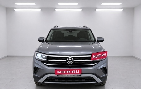 Volkswagen Teramont I, 2021 год, 3 950 000 рублей, 2 фотография