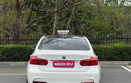 BMW 3 серия, 2018 год, 1 618 000 рублей, 3 фотография