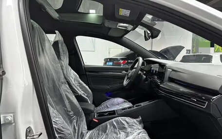 Volkswagen Golf VIII, 2023 год, 1 800 000 рублей, 8 фотография