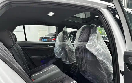 Volkswagen Golf VIII, 2023 год, 1 800 000 рублей, 10 фотография