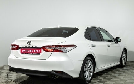 Toyota Camry, 2018 год, 2 319 000 рублей, 6 фотография