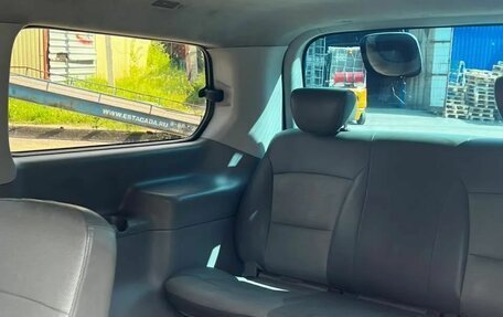 Hyundai Grand Starex Grand Starex I рестайлинг 2, 2011 год, 900 000 рублей, 11 фотография