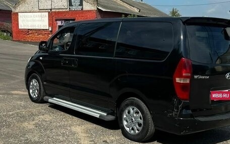 Hyundai Grand Starex Grand Starex I рестайлинг 2, 2011 год, 900 000 рублей, 4 фотография